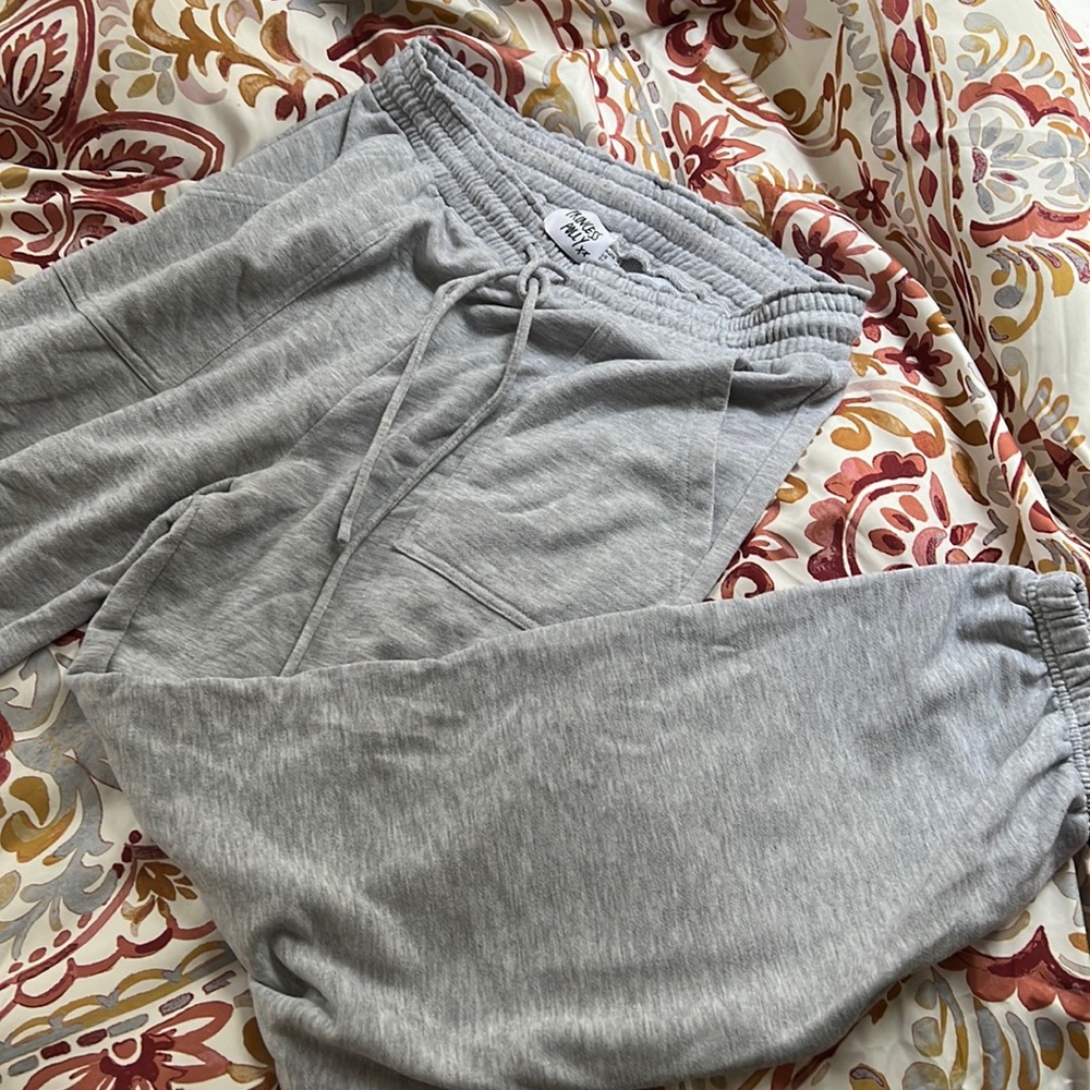 Princess Polly grey sweatpants